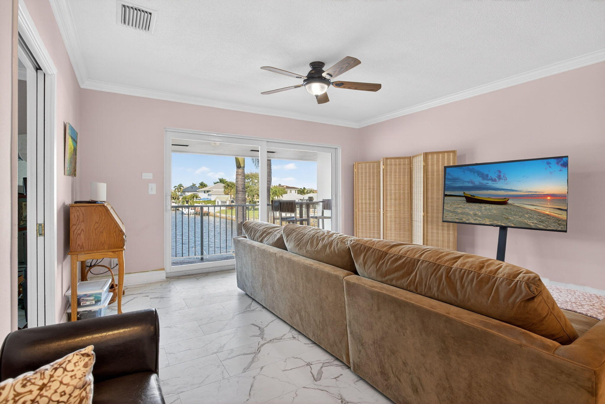HAMPTON HOUSE CONDO - Residential