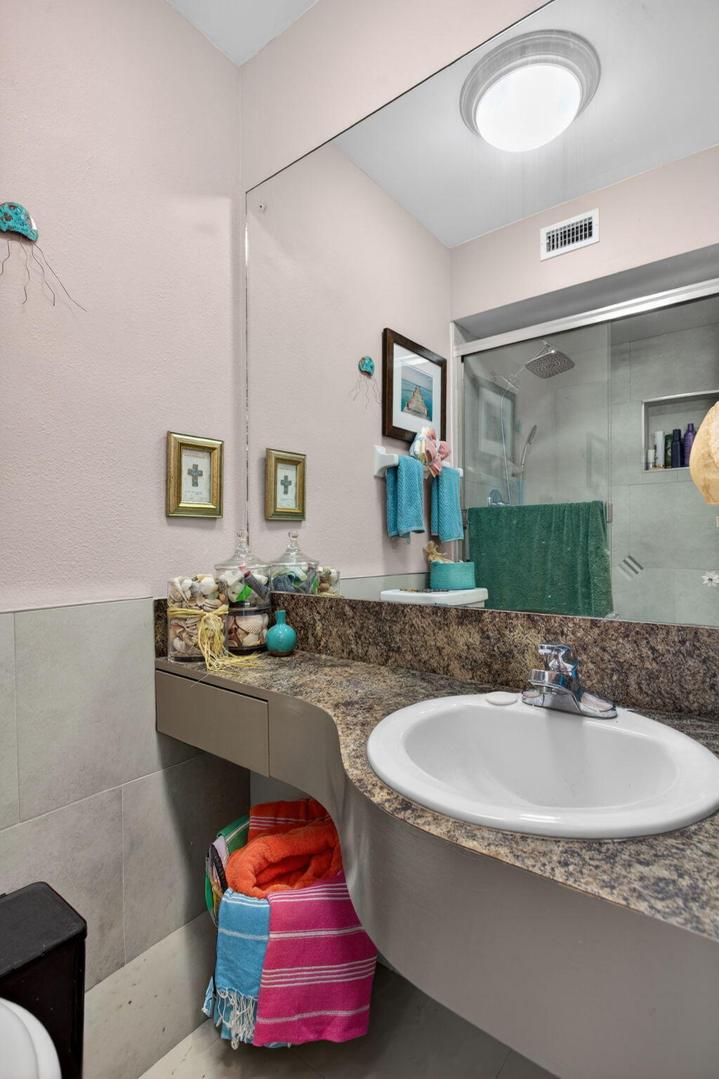 HAMPTON HOUSE CONDO - Residential