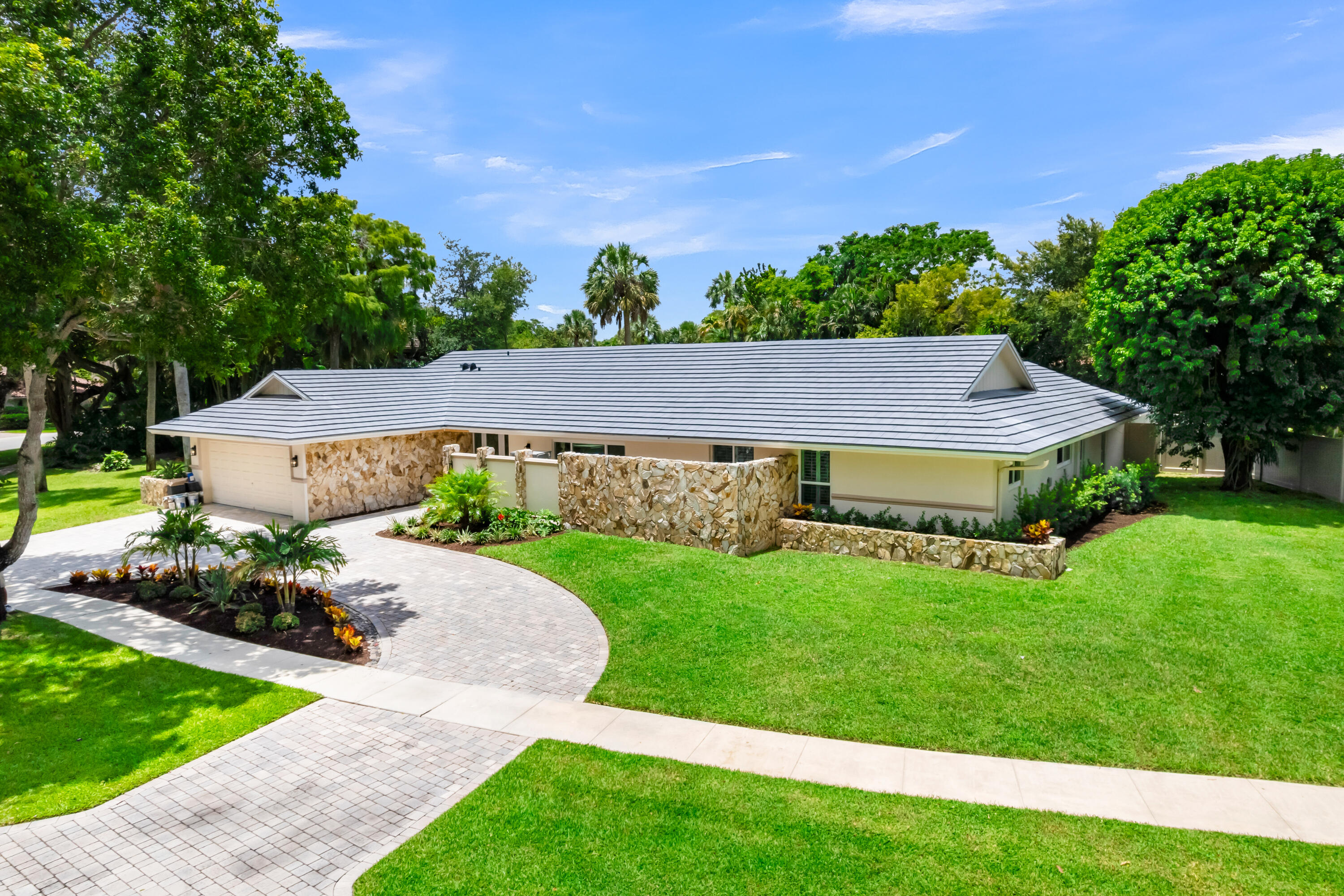 ESTANCIA - Residential