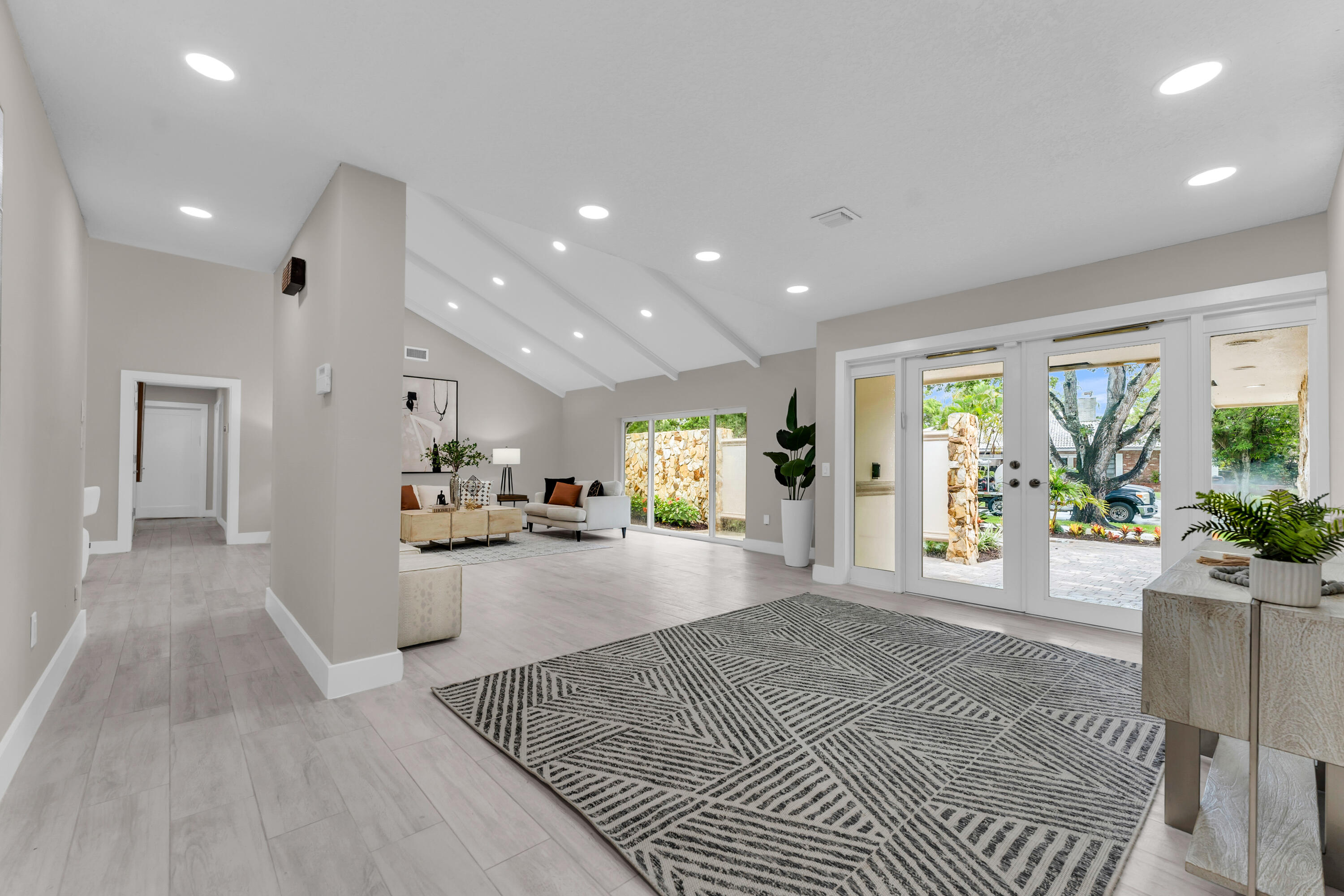 ESTANCIA - Residential