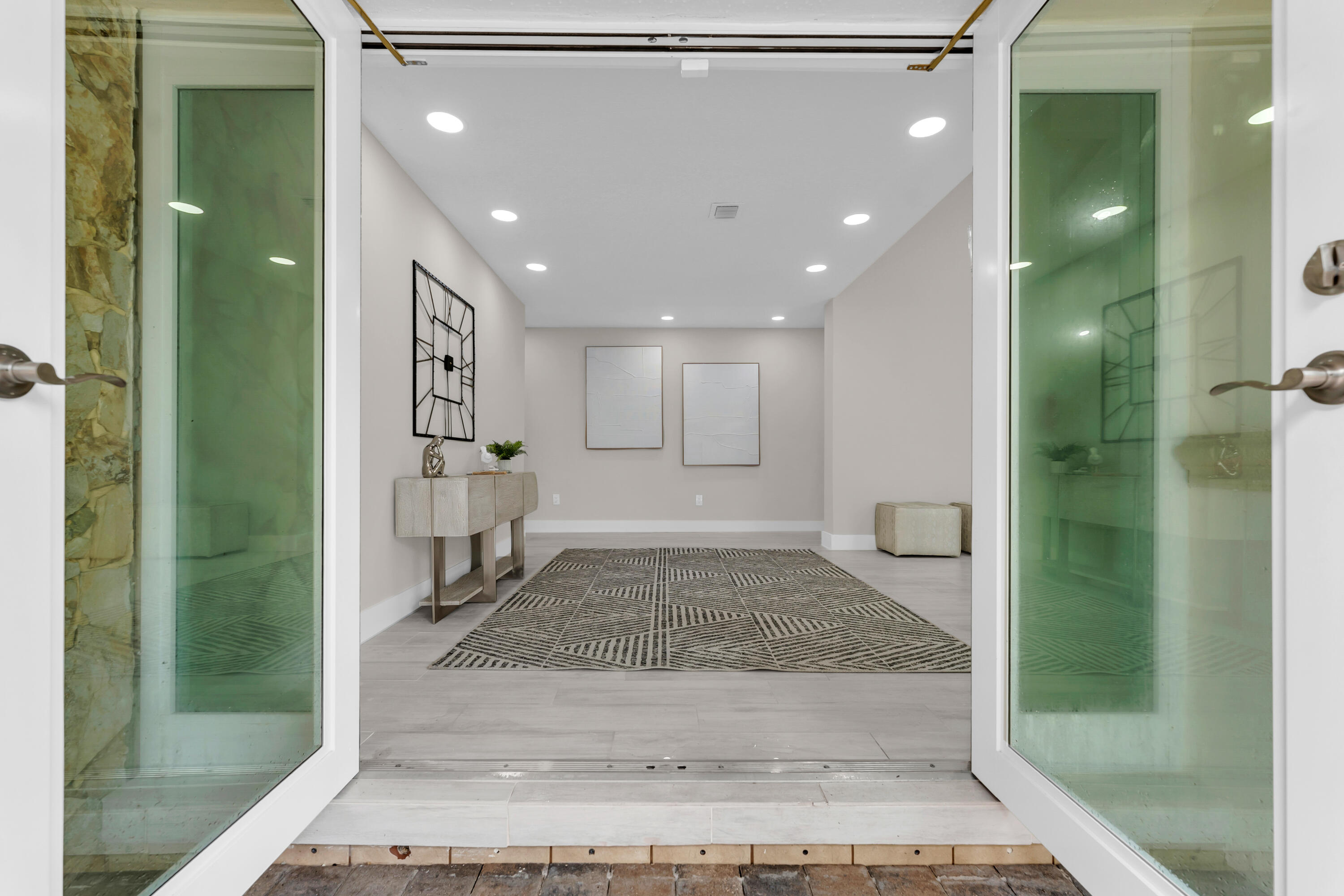 ESTANCIA - Residential
