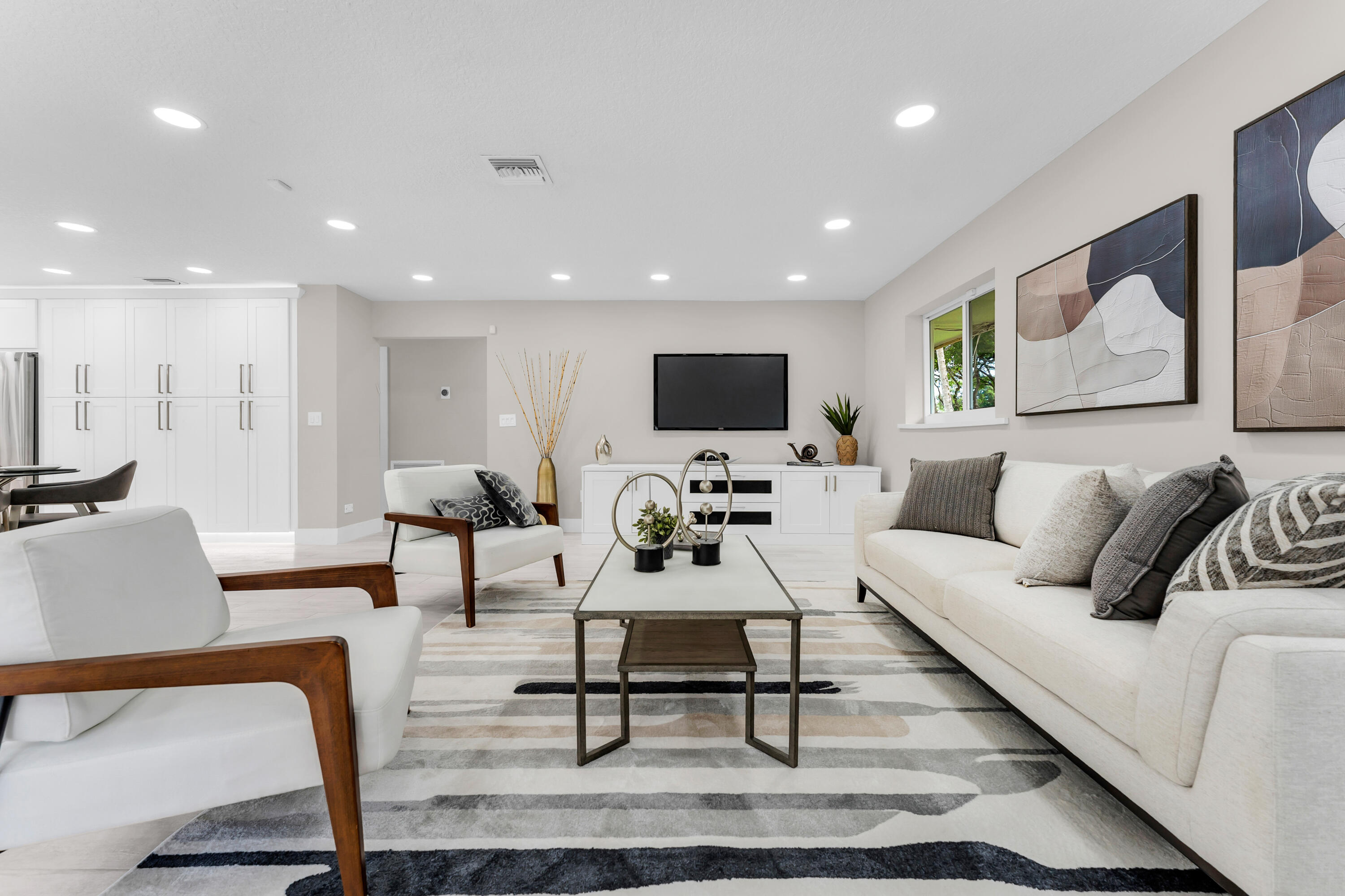 ESTANCIA - Residential