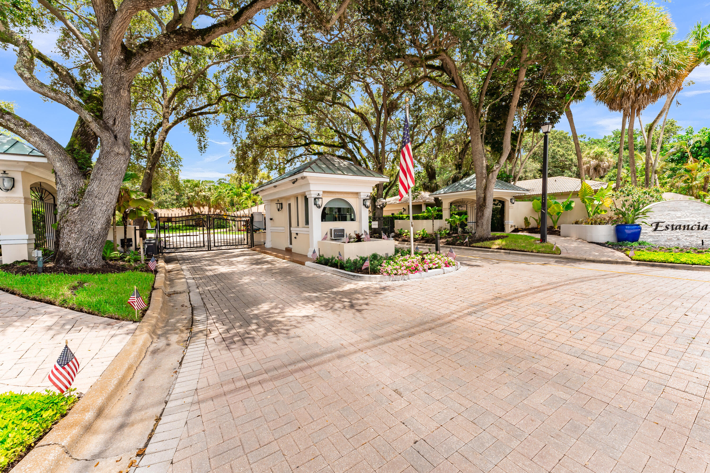ESTANCIA - Residential