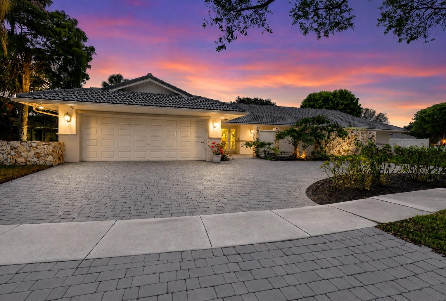 ESTANCIA - Residential
