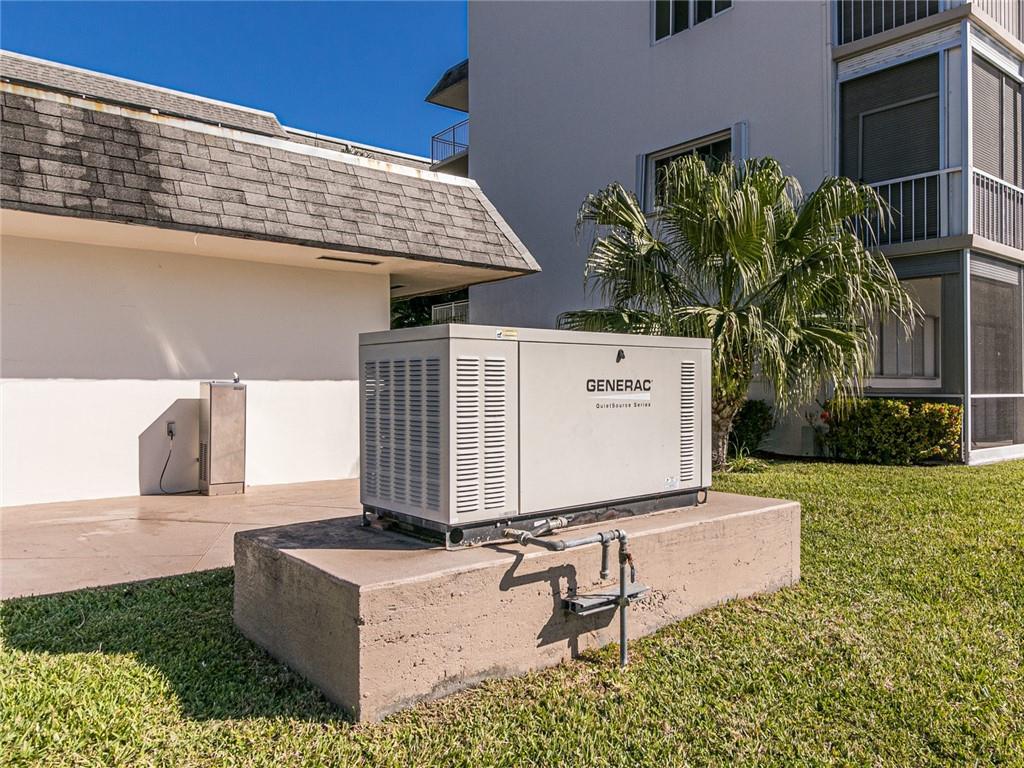YACHT HARBOR COOP - Residential