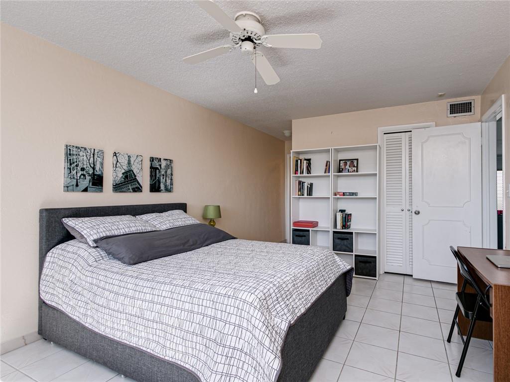 YACHT HARBOR COOP - Residential