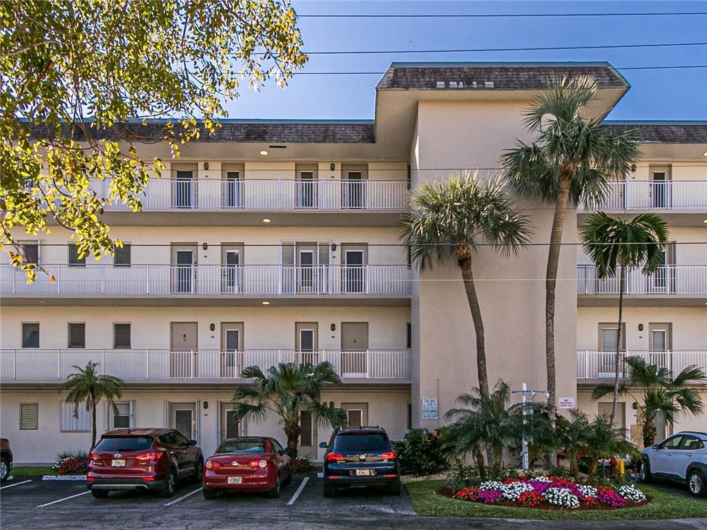 YACHT HARBOR COOP - Residential