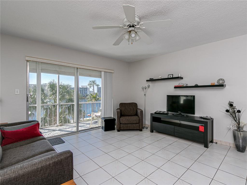 YACHT HARBOR COOP - Residential