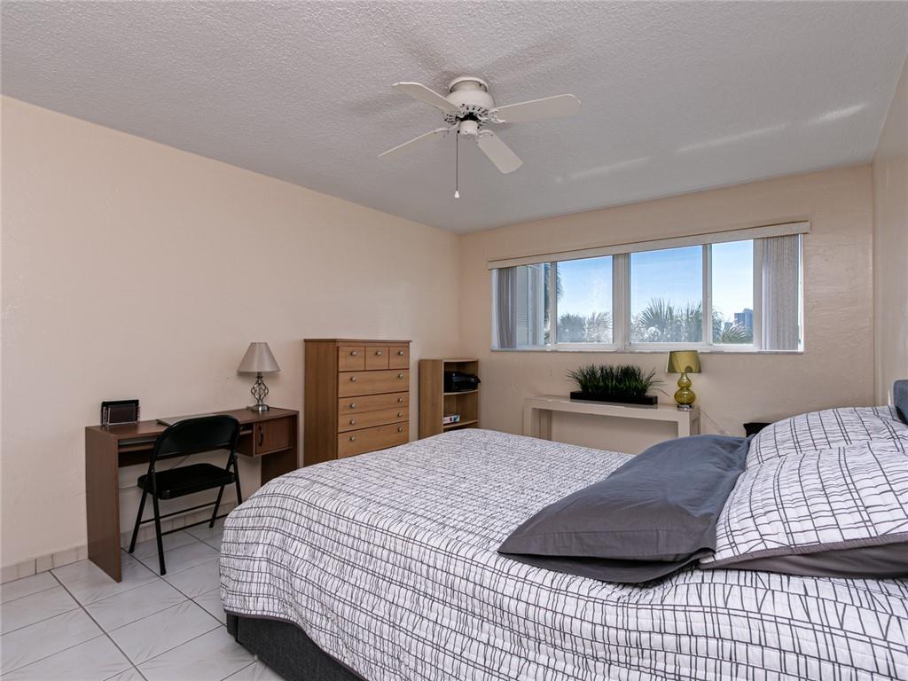 YACHT HARBOR COOP - Residential