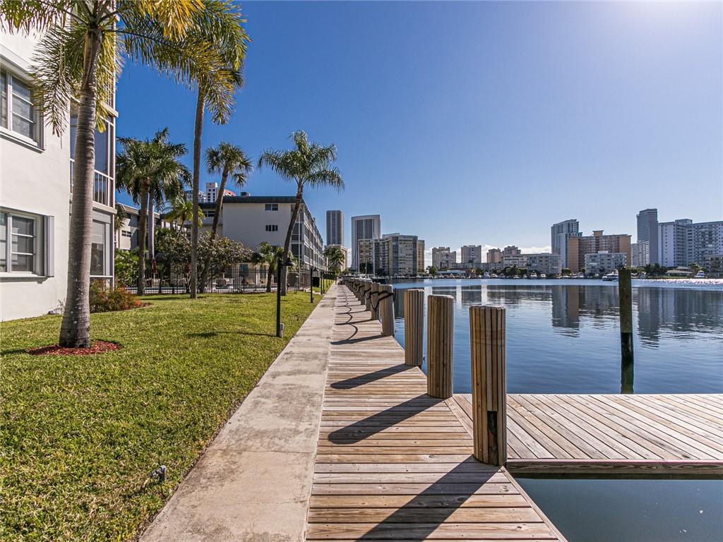 YACHT HARBOR COOP - Residential