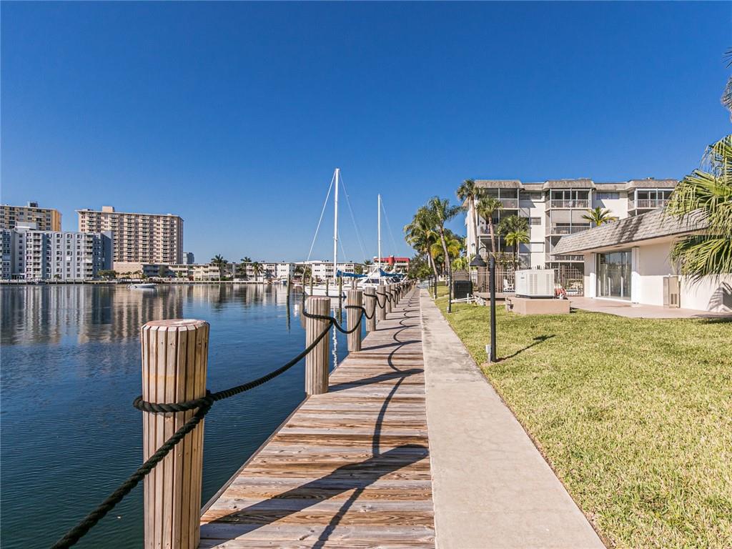 YACHT HARBOR COOP - Residential