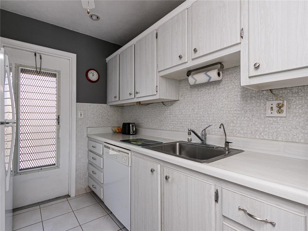 YACHT HARBOR COOP - Residential