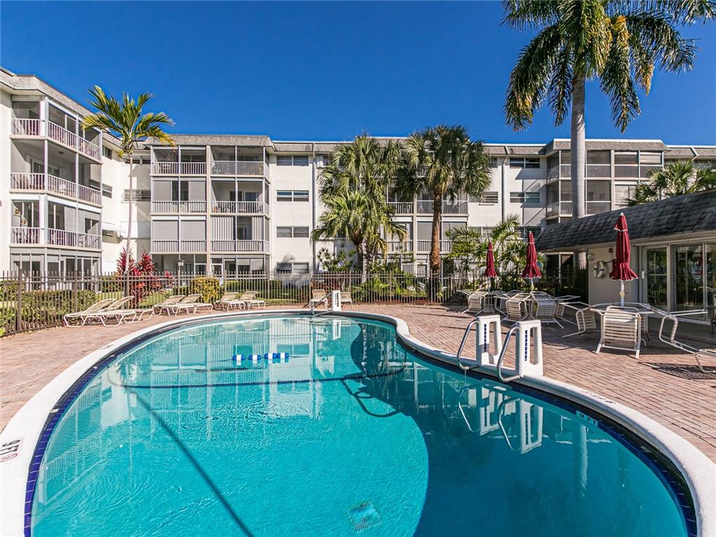 YACHT HARBOR COOP - Residential
