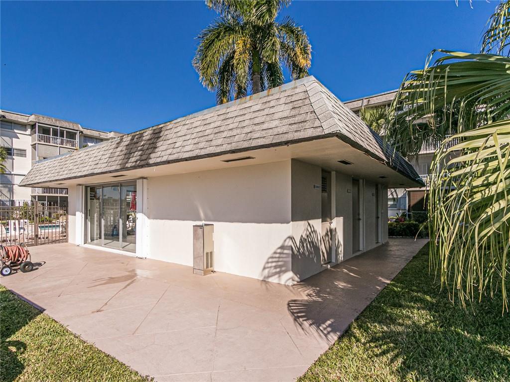 YACHT HARBOR COOP - Residential