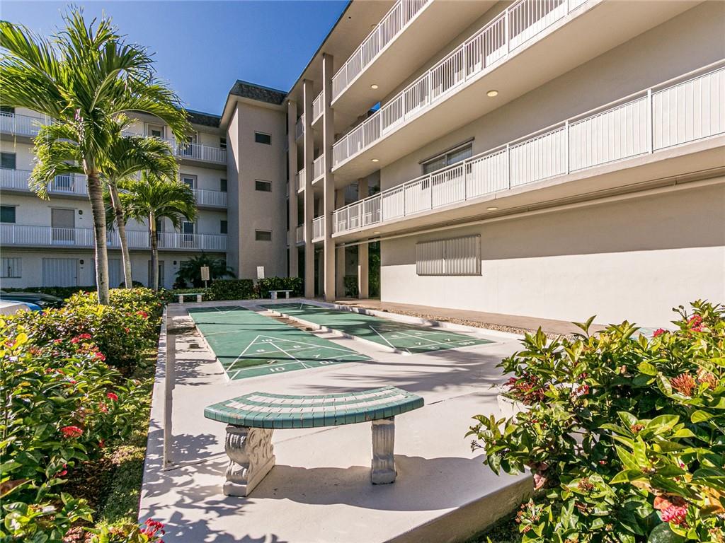 YACHT HARBOR COOP - Residential