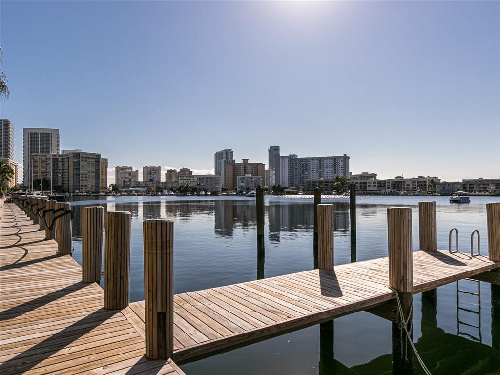 YACHT HARBOR COOP - Residential