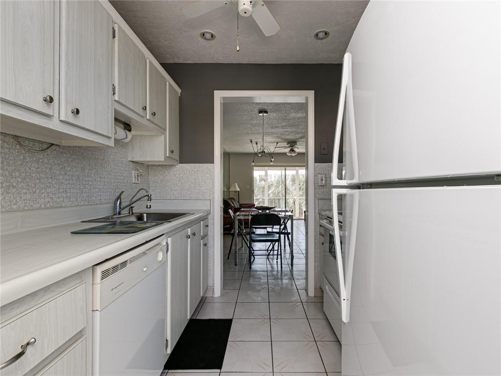 YACHT HARBOR COOP - Residential