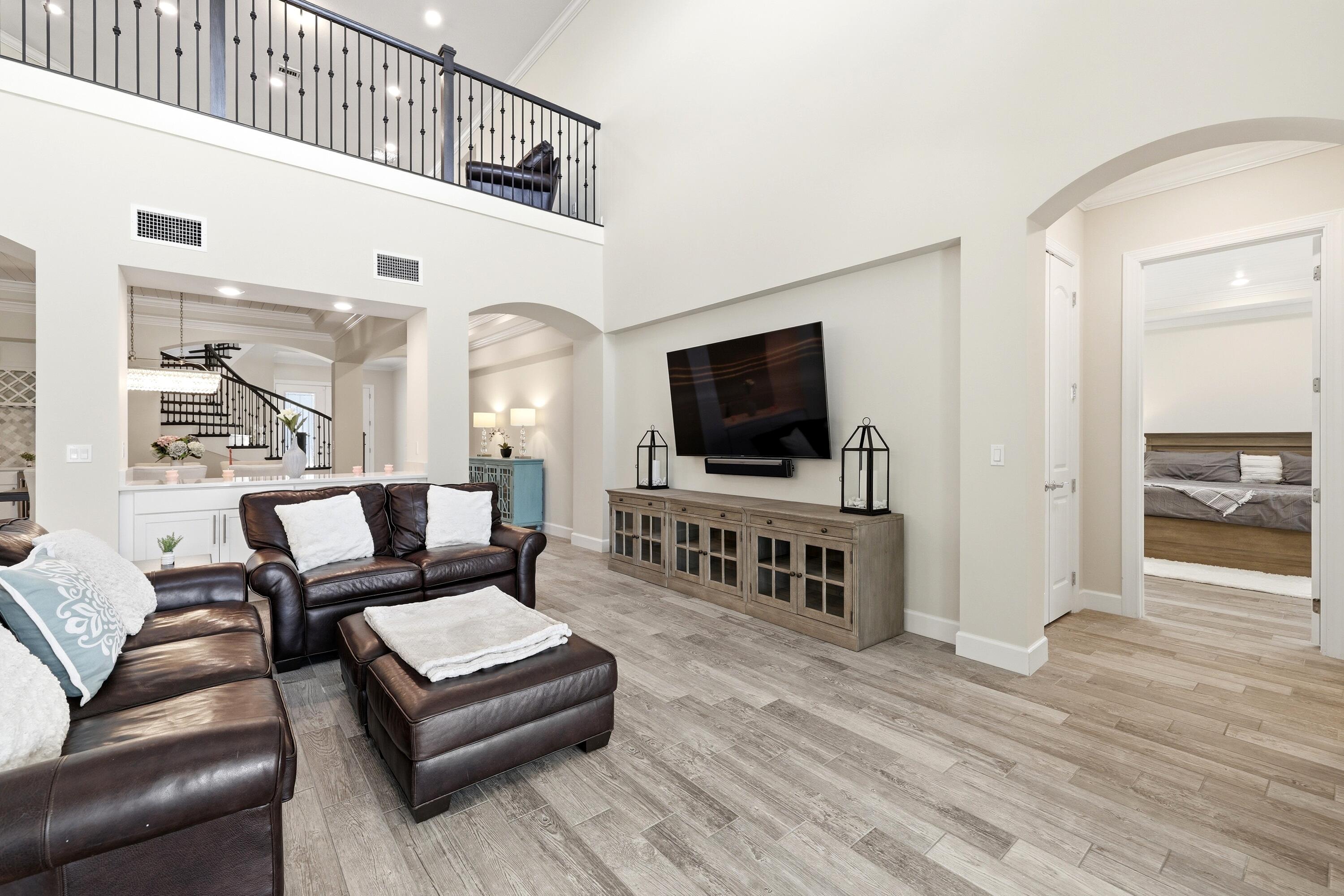 SONOMA ISLES - Residential