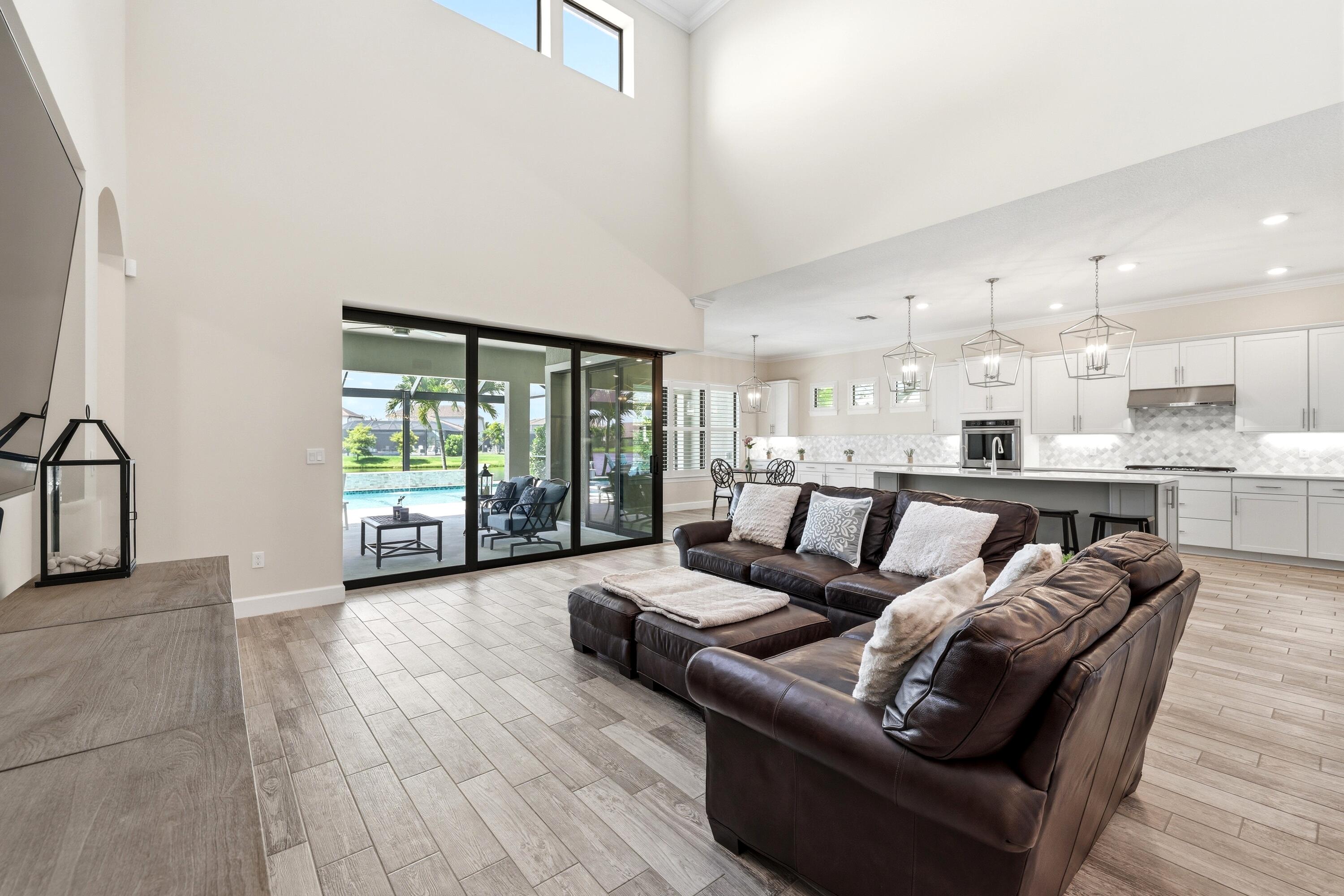 SONOMA ISLES - Residential
