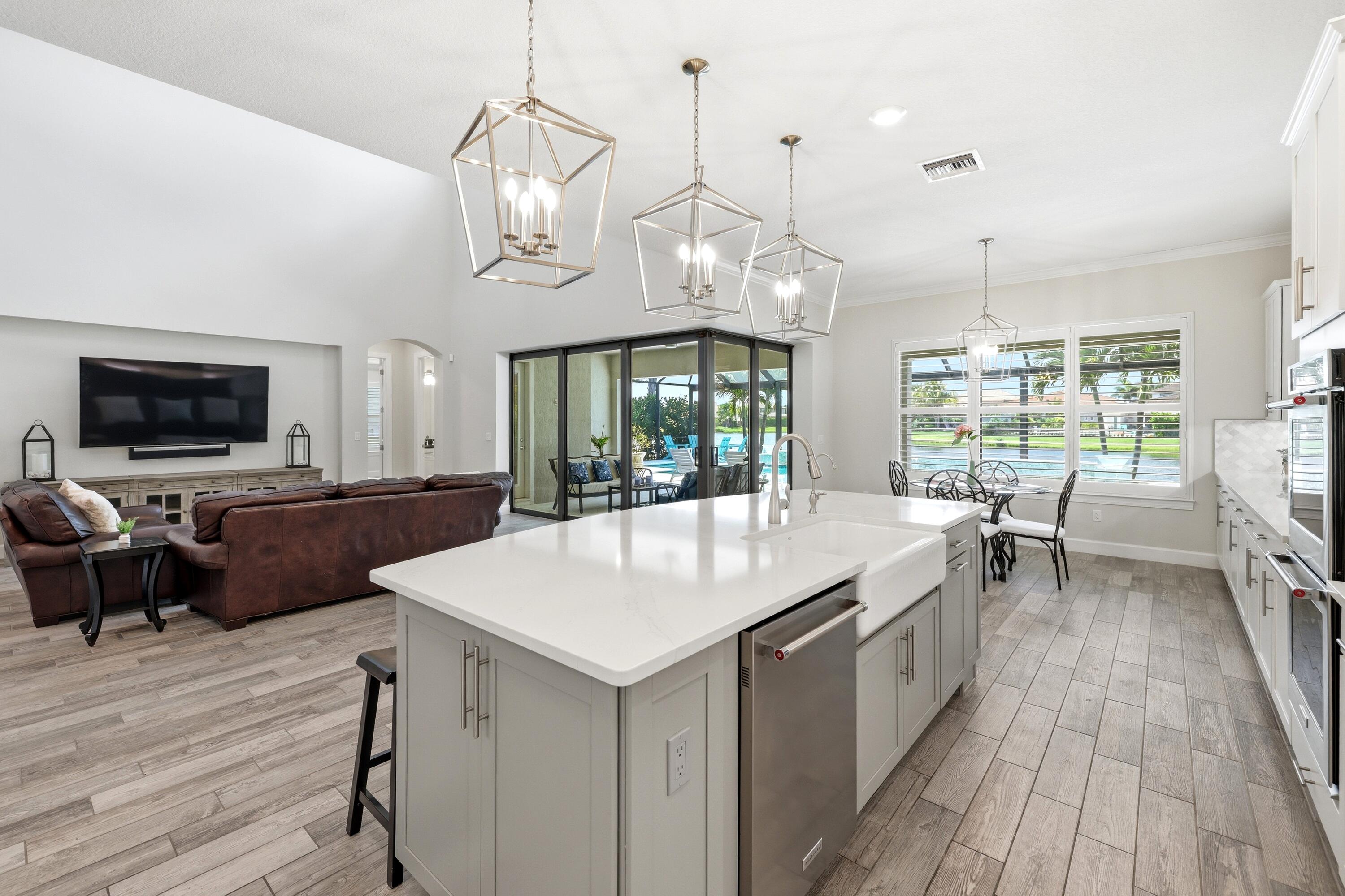 SONOMA ISLES - Residential