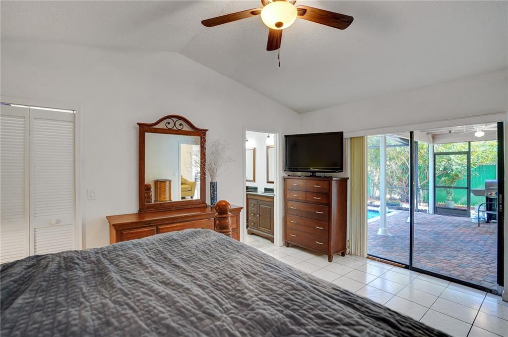 Coral Spgsiversity Drive - Residential