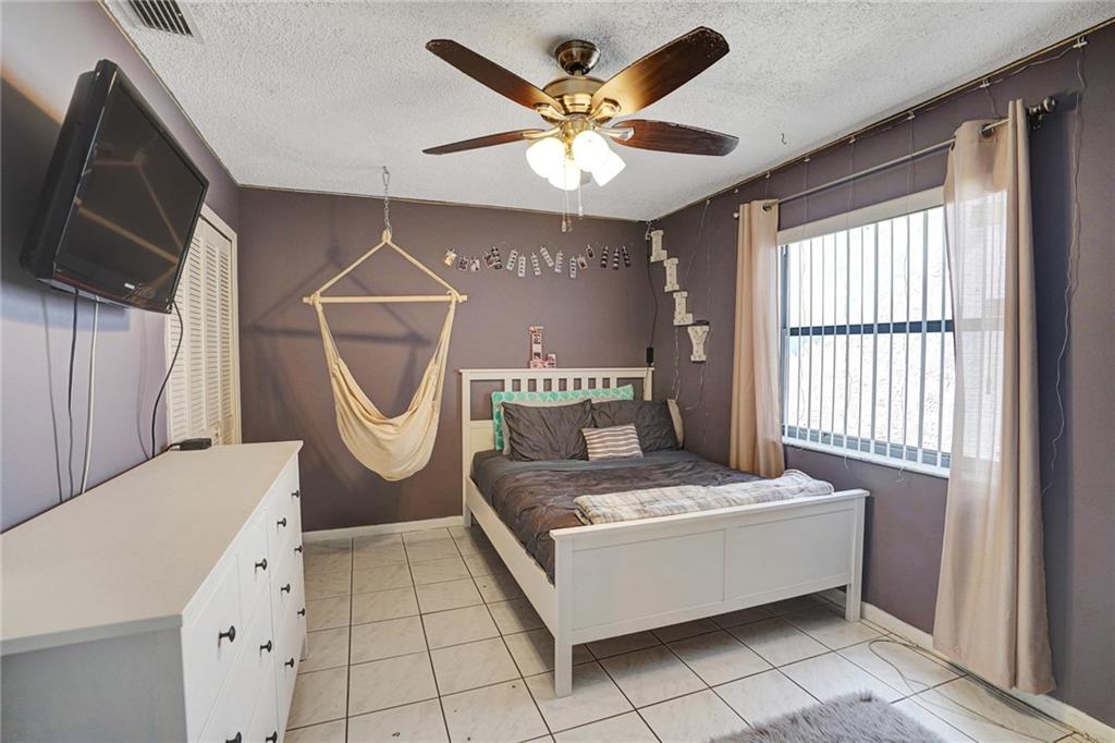 Coral Spgsiversity Drive - Residential