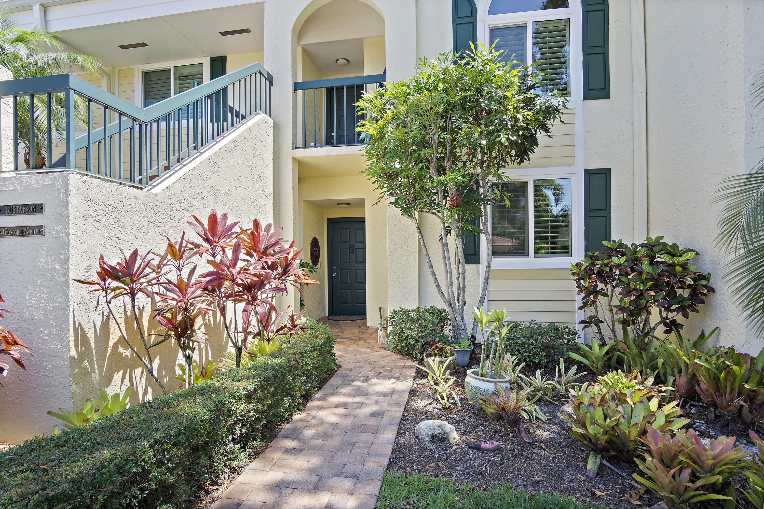 Enjoy spectacular golf course views from this spacious 3-bedroom, 2-bath condominium in Pond Apple Village at Harbour Ridge Yacht & Country Club. Overlooking the 1st hole of the River Ridge course, this light-filled residence offers a comfortable layout with generous living spaces and the opportunity to create your own ideal Florida retreat.

Located within the prestigious Harbour Ridge Yacht & Country Club, residents enjoy a private club lifestyle with exceptional amenities. The community features two championship golf courses - River Ridge and Golden Marsh, a beautiful clubhouse, state-of-the-art fitness center and spa, pickleball courts, Har-Tru tennis courts, and an active social calendar.

Perfectly situated along the St. Lucie River, Harbour Ridge also offers three marinas, boati and waterfront activities, making it a paradise for both golf and boating enthusiasts.

With a $125,000 equity membership, Harbour Ridge provides an unparalleled country club lifestyle in one of the Treasure Coast's most desirable private communities.