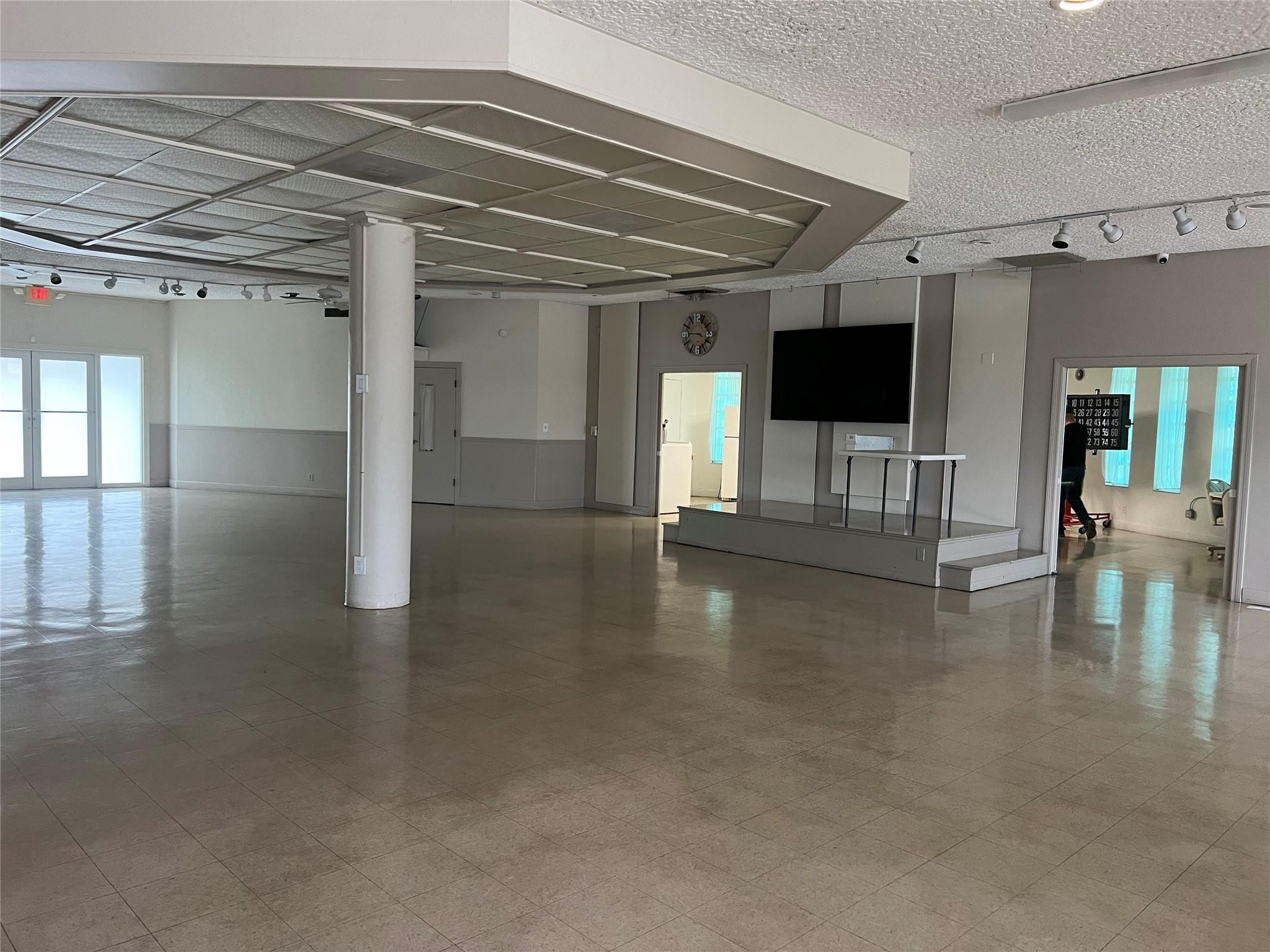 FAIRFAX HALL CONDO - Residential