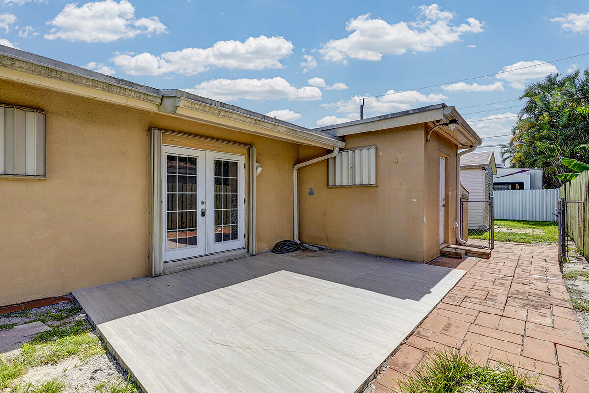 BREEZE HAVEN NO 2 - Residential