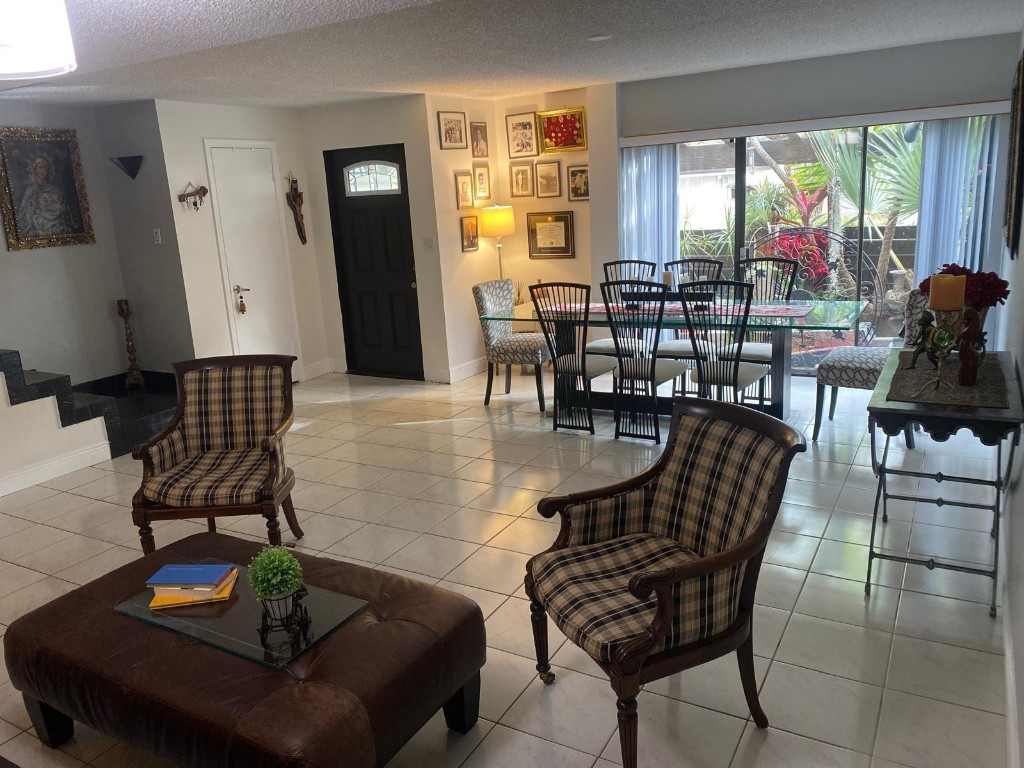 LAKEVIEW - Residential