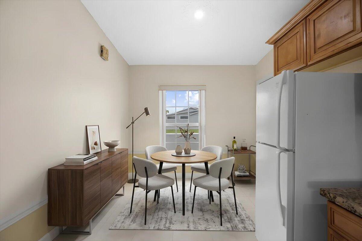 LAKEWOOD ON THE GREEN SEC 2 - Residential Lease