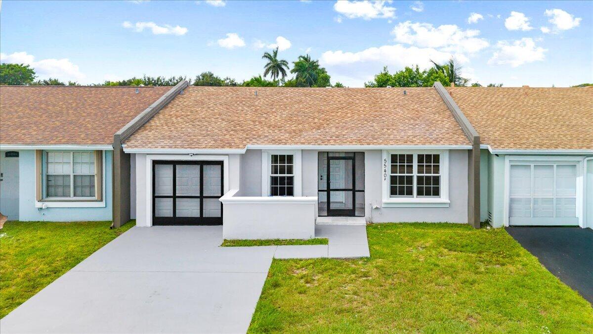 LAKEWOOD ON THE GREEN SEC 2 - Residential Lease