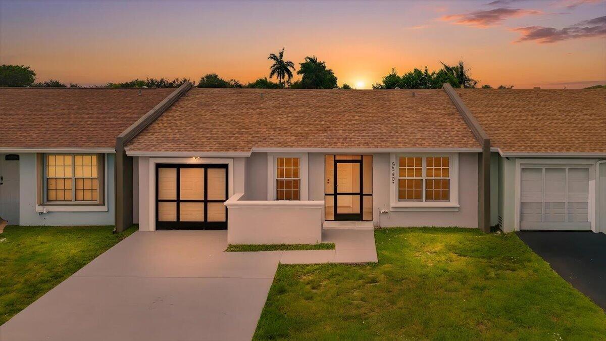 LAKEWOOD ON THE GREEN SEC 2 - Residential Lease