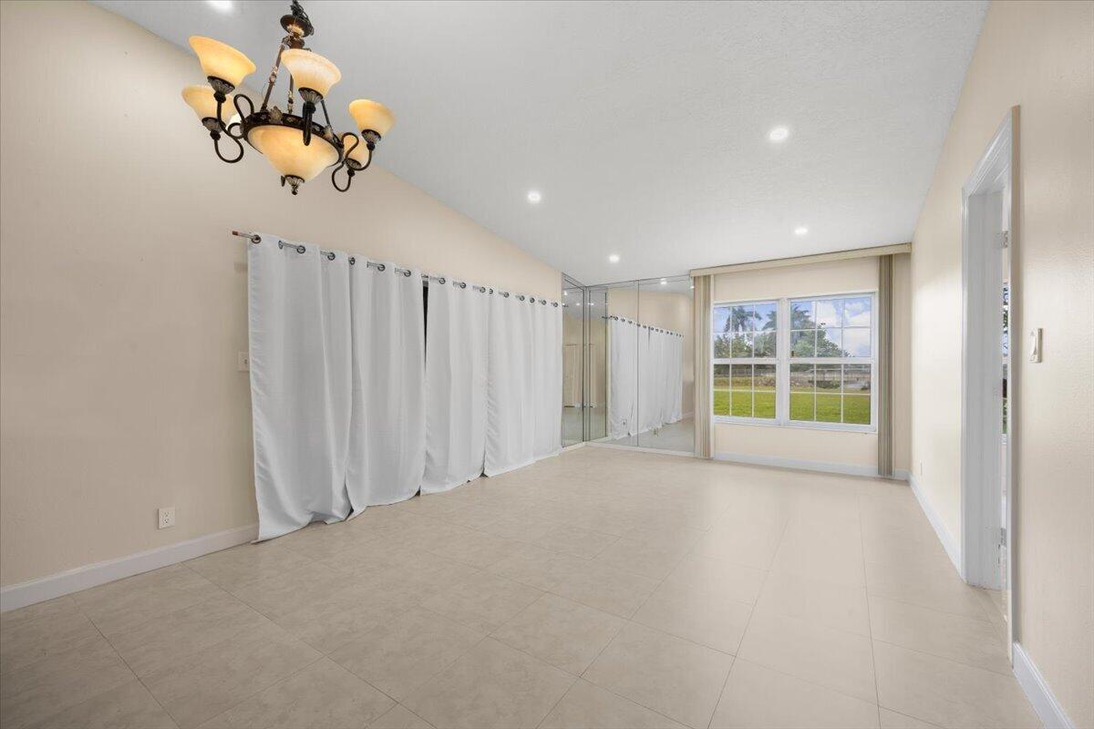 LAKEWOOD ON THE GREEN SEC 2 - Residential Lease
