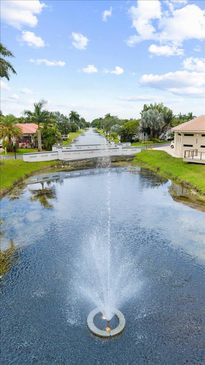 LAKEWOOD ON THE GREEN SEC 2 - Residential Lease