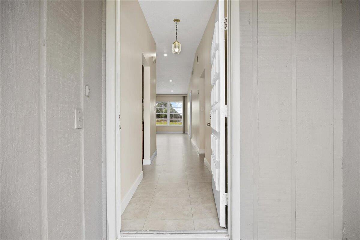 LAKEWOOD ON THE GREEN SEC 2 - Residential Lease