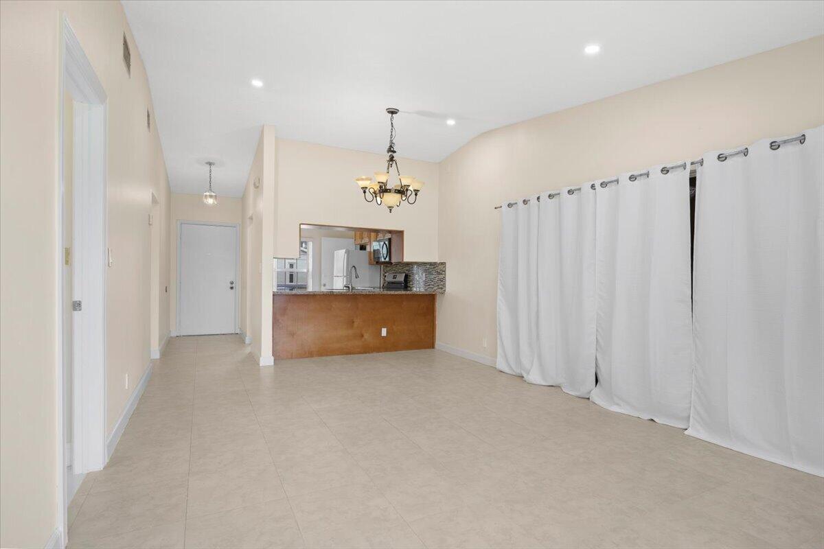 LAKEWOOD ON THE GREEN SEC 2 - Residential Lease