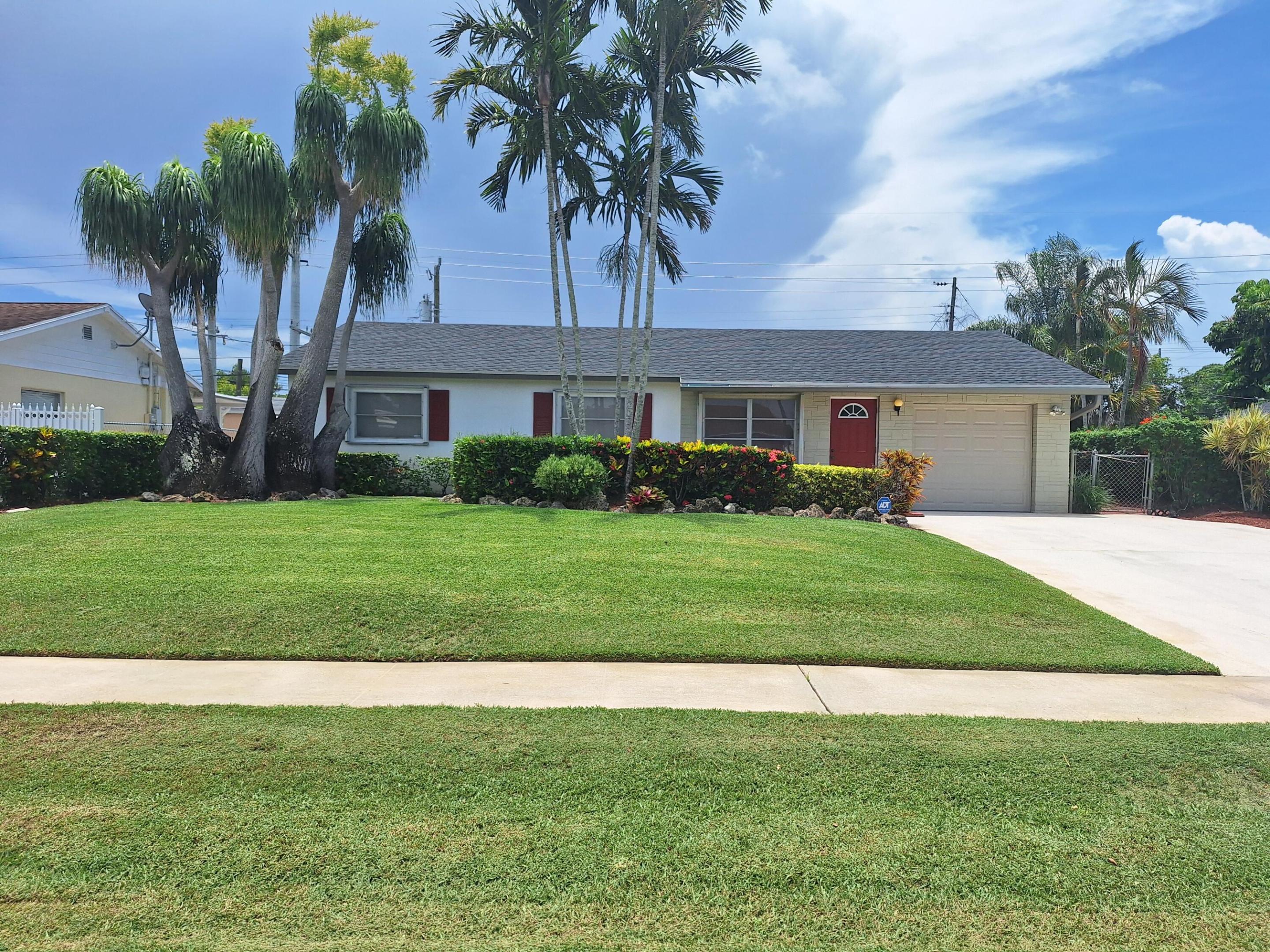ROYAL PINES - Residential