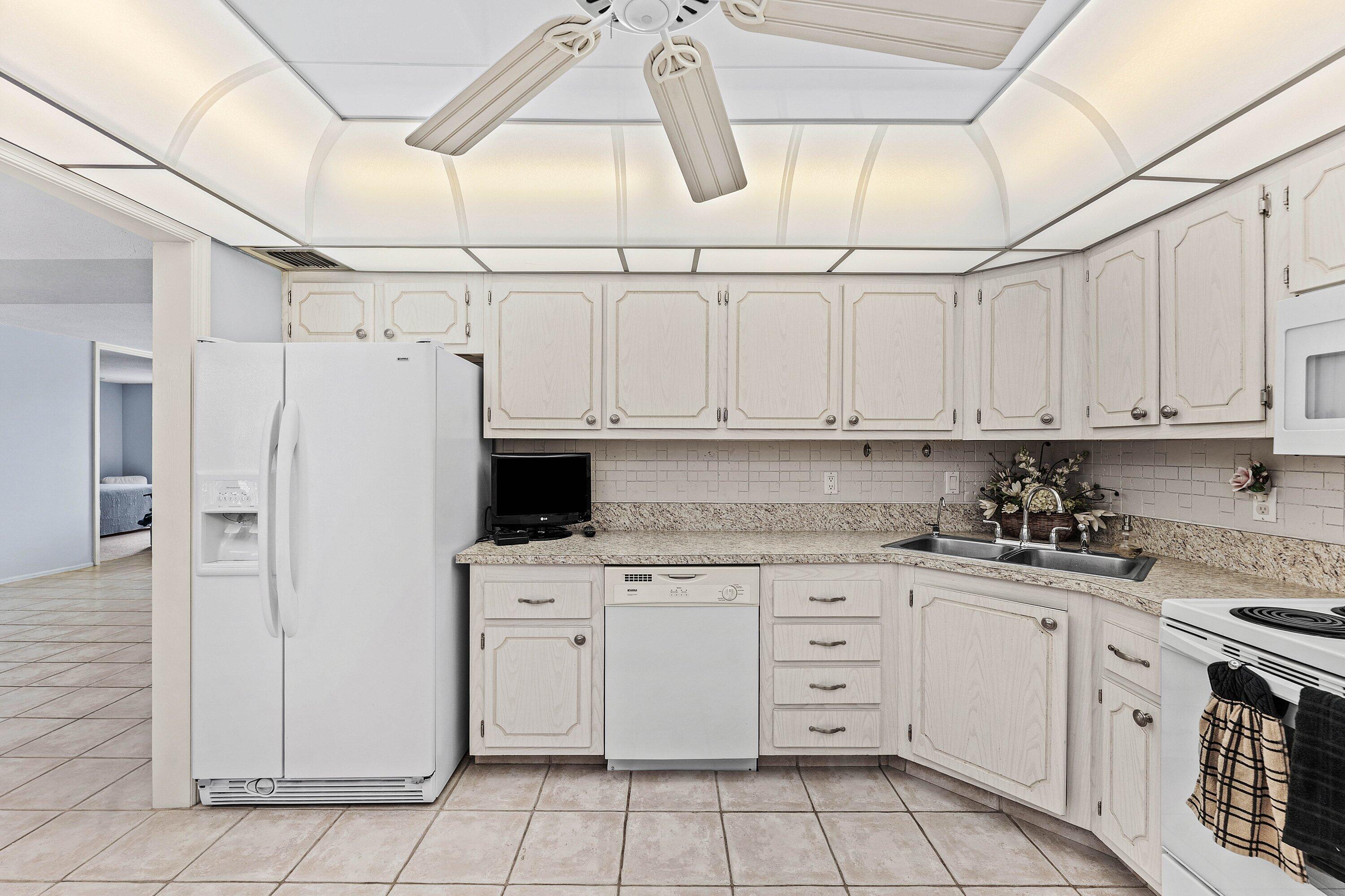 CORINTHIAN GARDENS INC CONDO - Residential