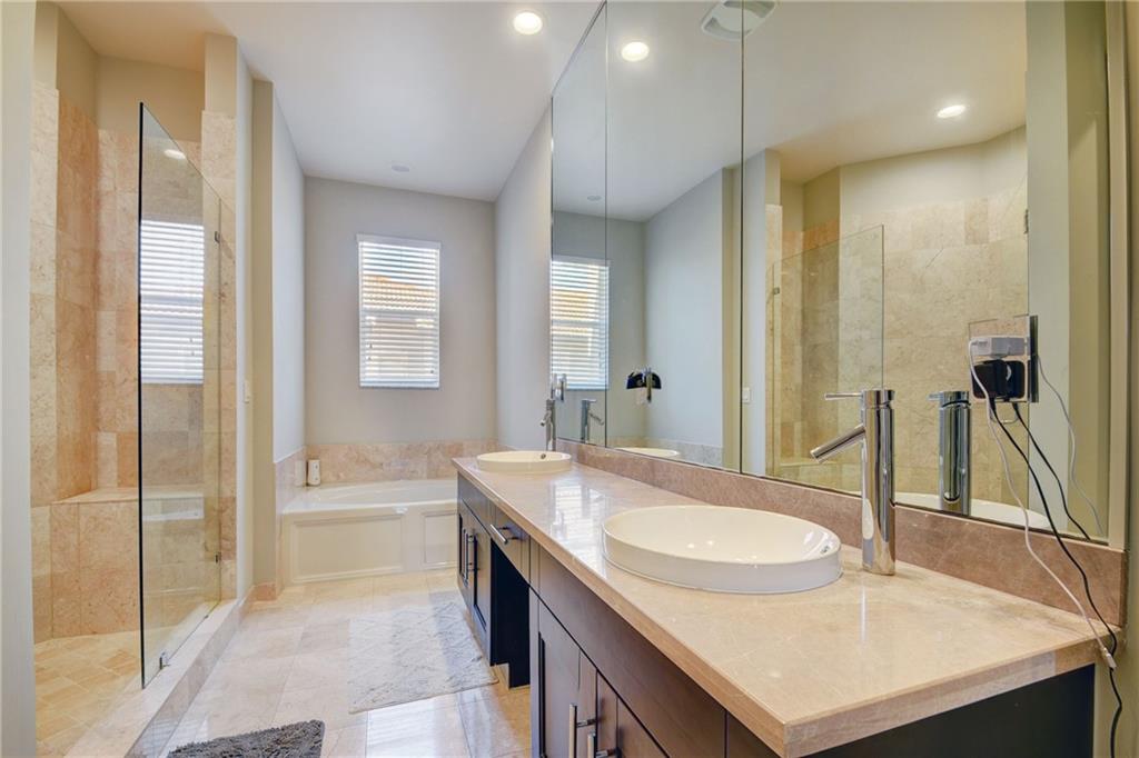 Peninsula on the Intracoa - Residential
