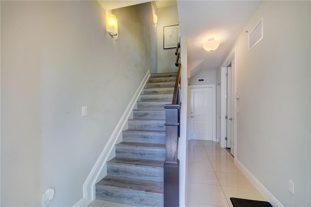 Peninsula on the Intracoa - Residential
