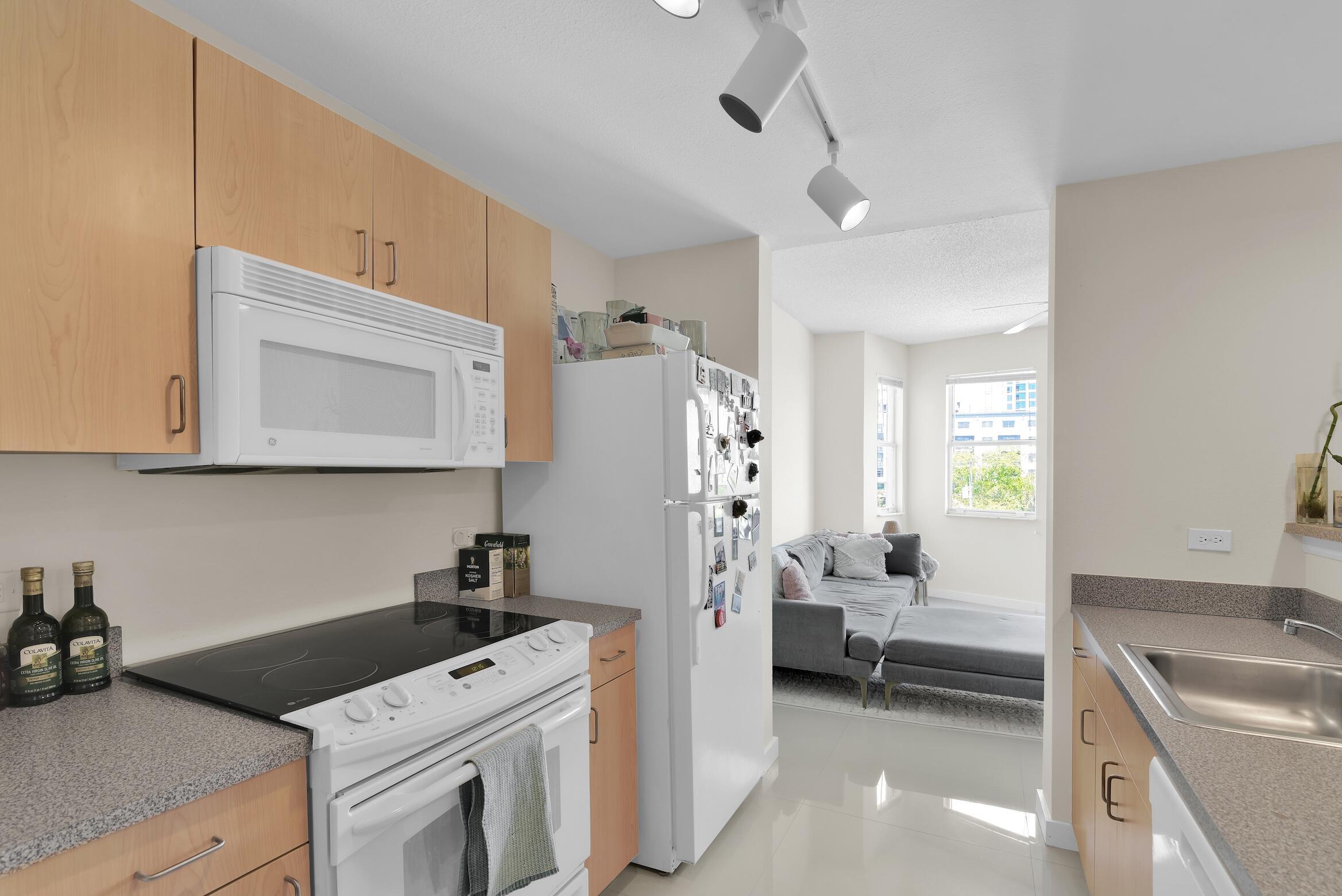 SOLE AT FORT LAUDERDALE CONDO - Residential Lease