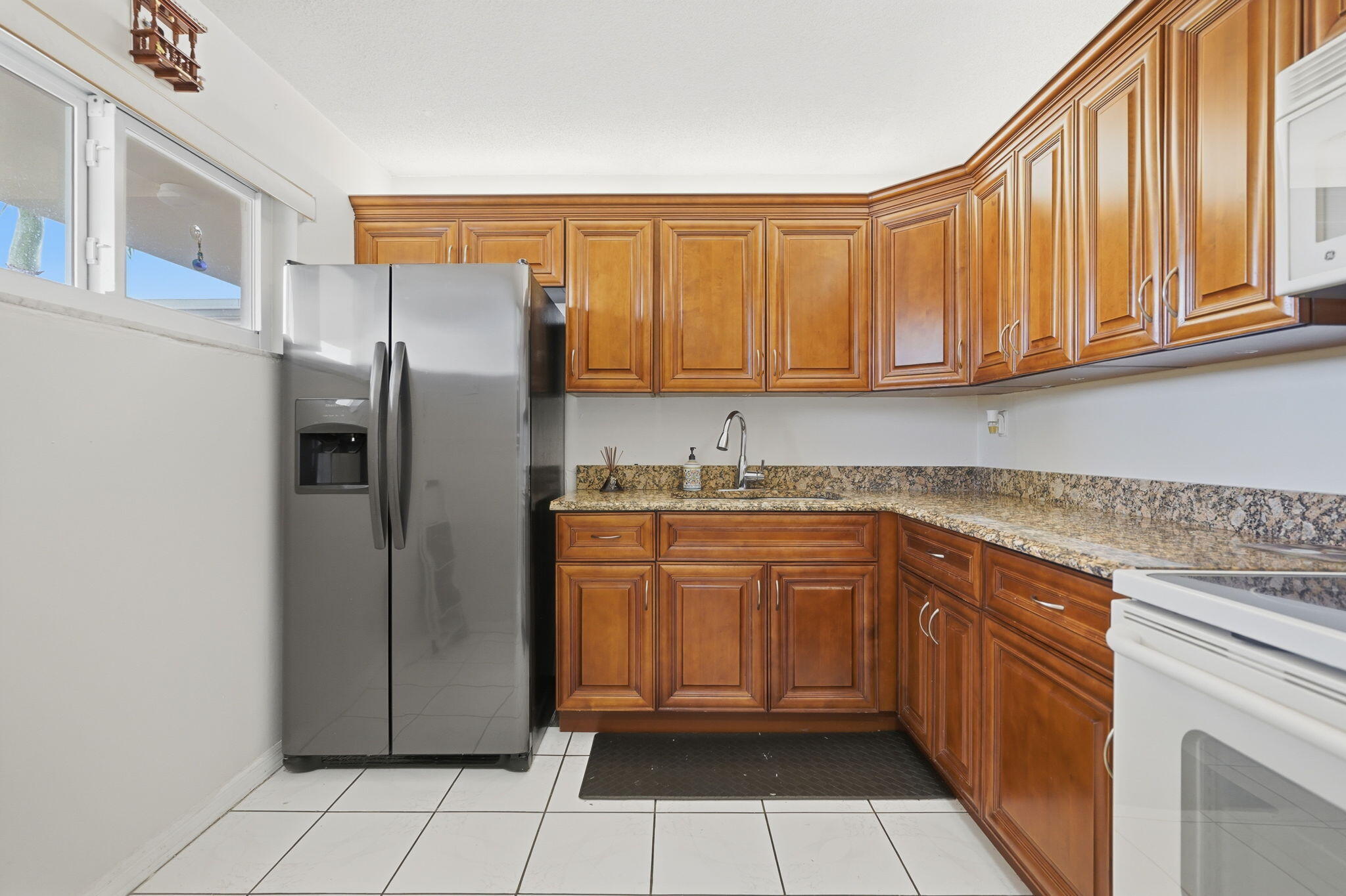LAKE CLARKE GARDENS CONDO 18 - Residential