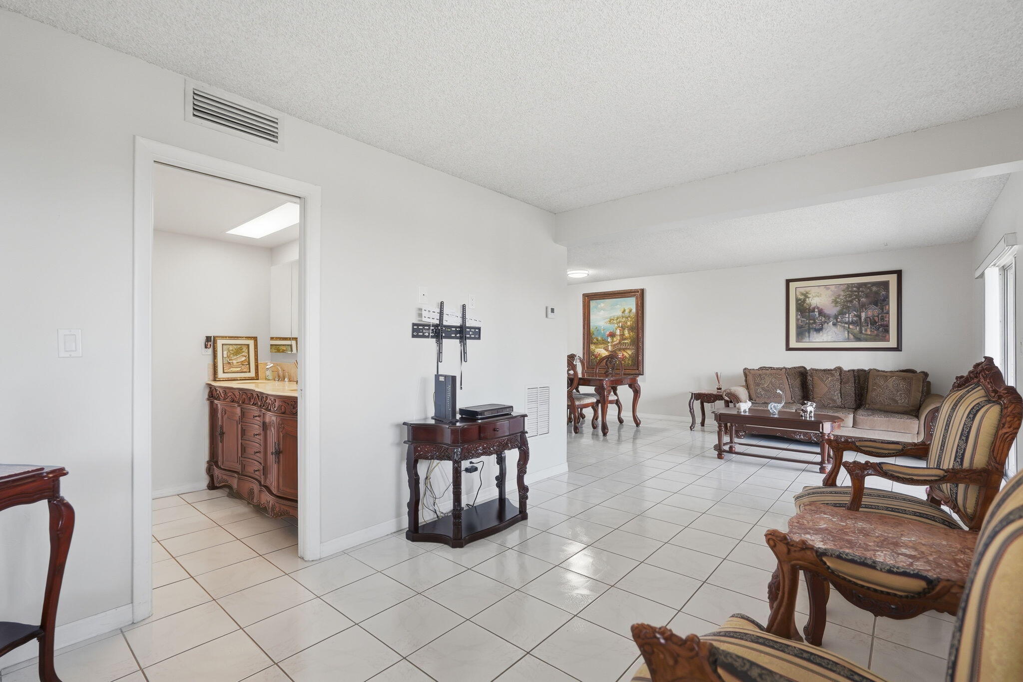 LAKE CLARKE GARDENS CONDO 18 - Residential
