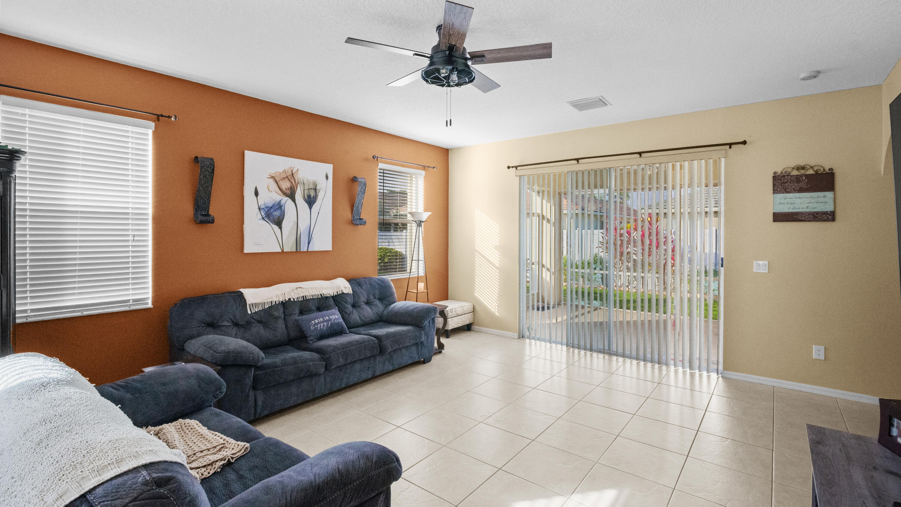 LAKEFOREST POINTE - Residential