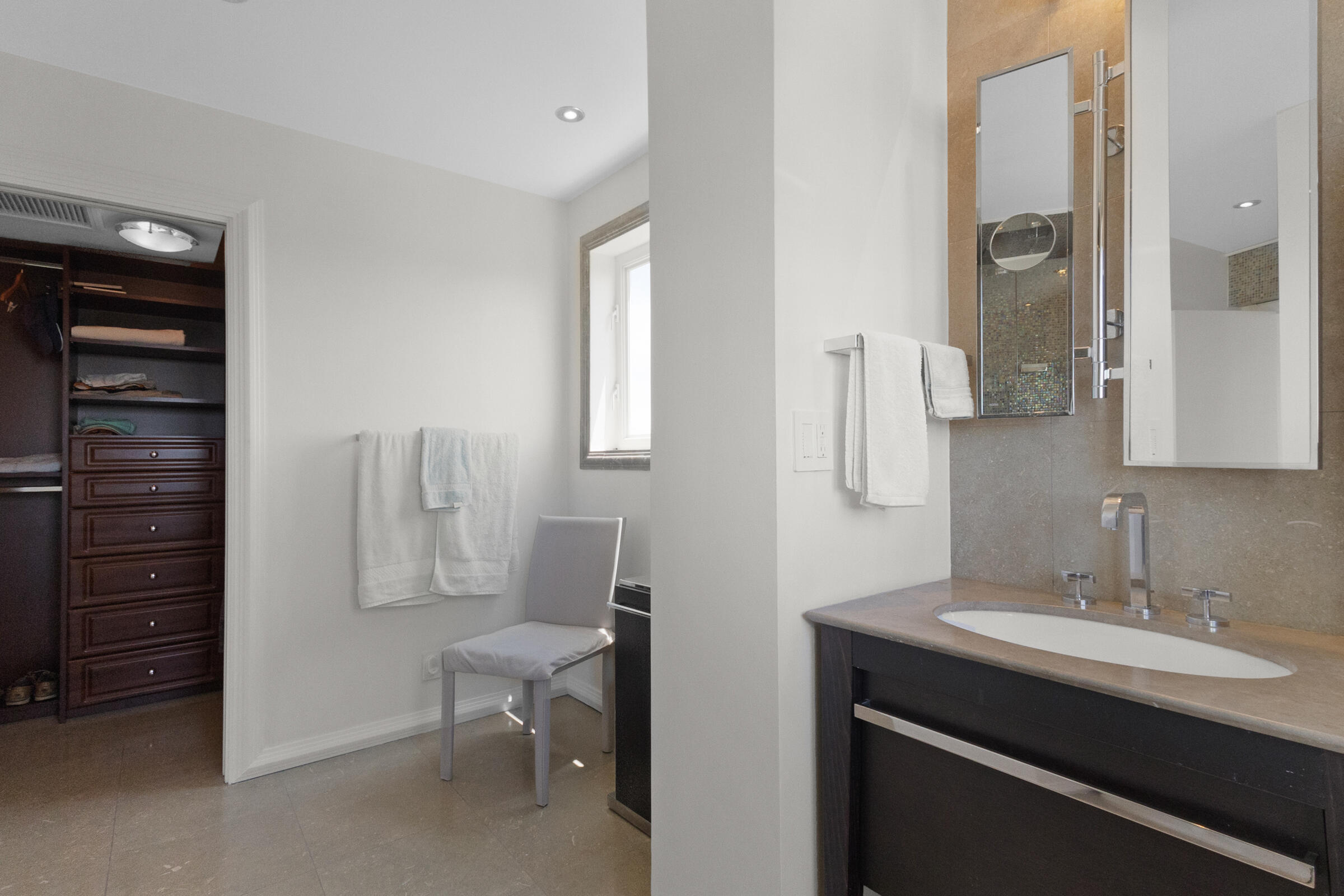 FOUR SEASONS CONDO - Residential