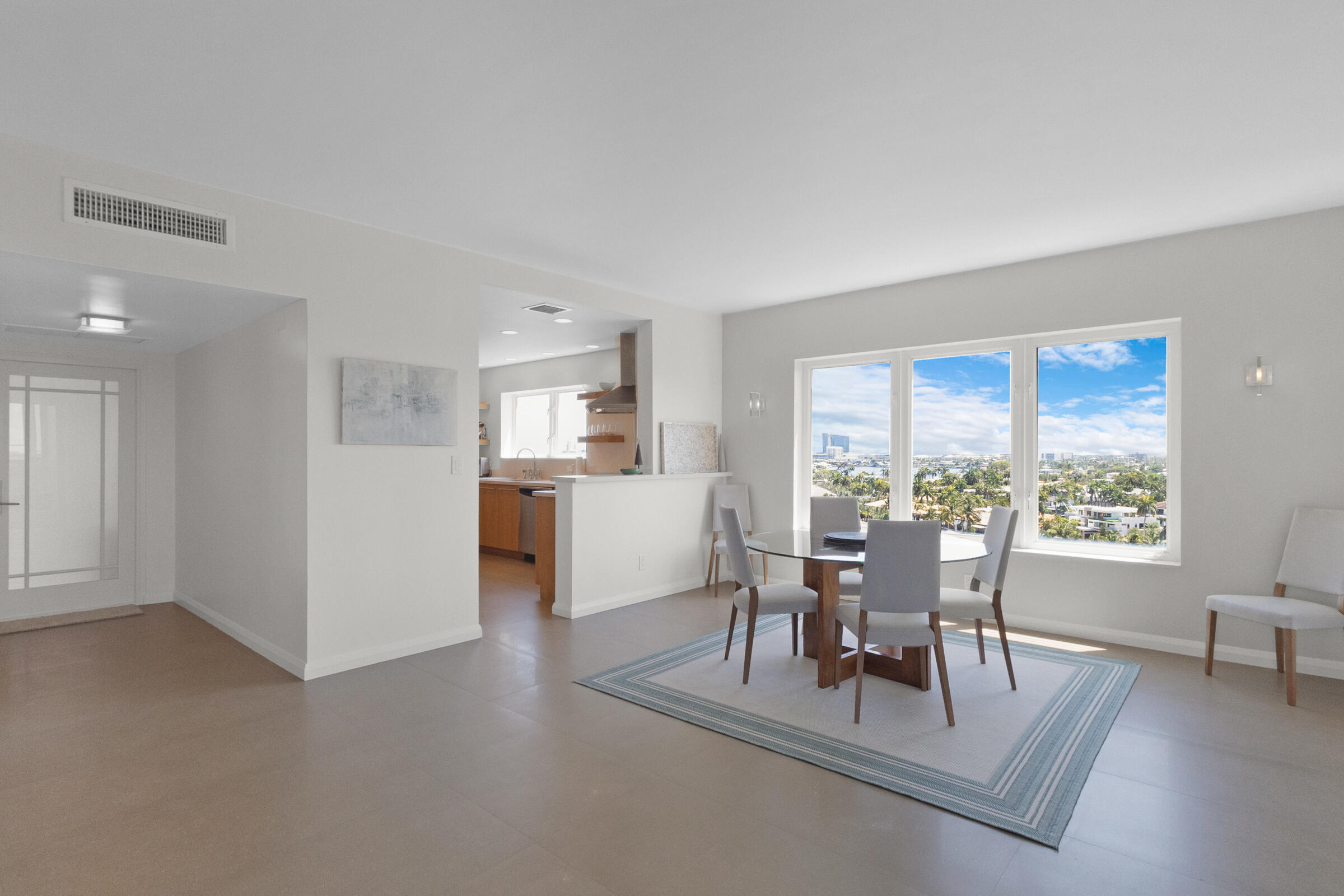FOUR SEASONS CONDO - Residential