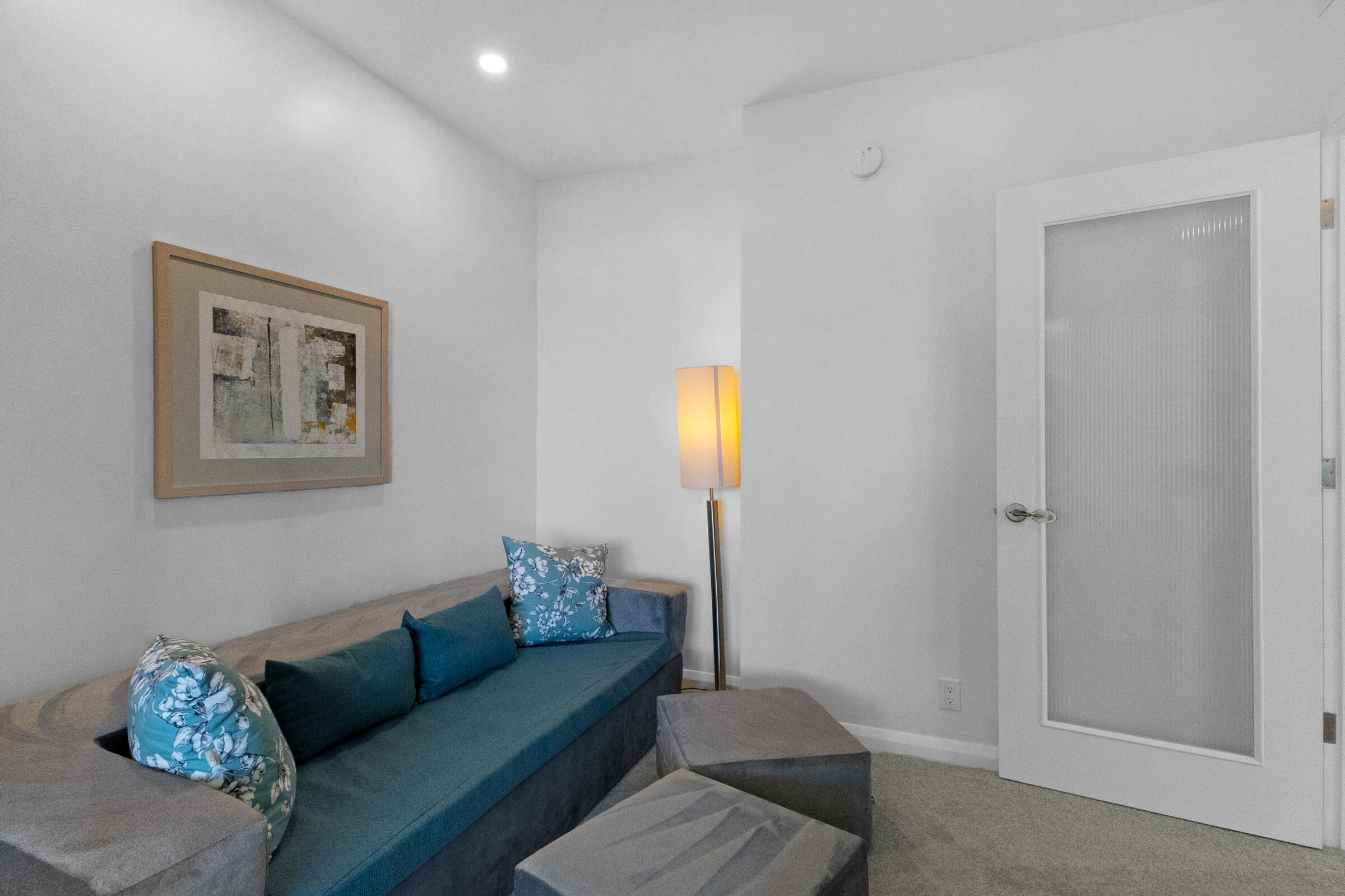 FOUR SEASONS CONDO - Residential
