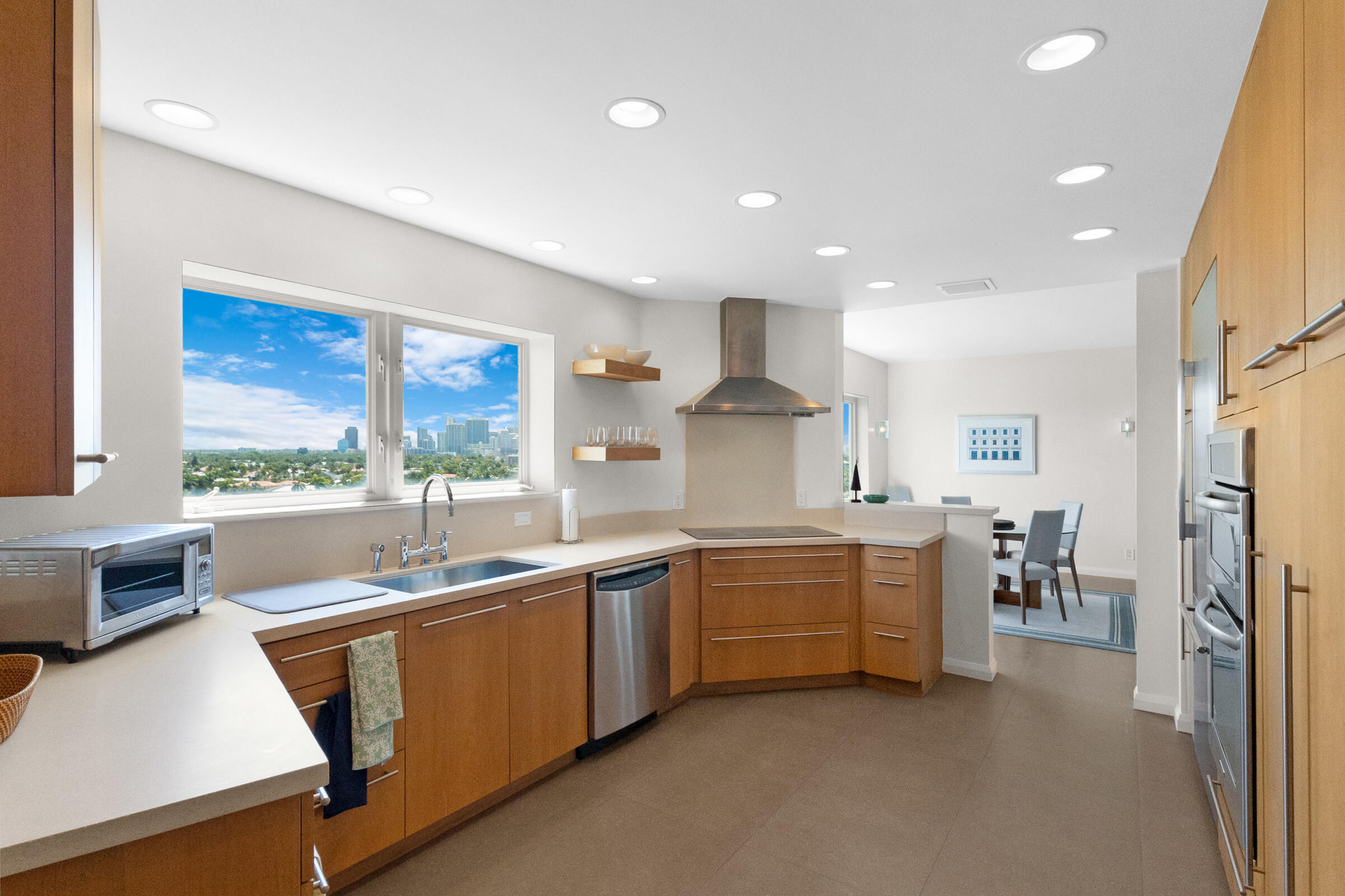 FOUR SEASONS CONDO - Residential