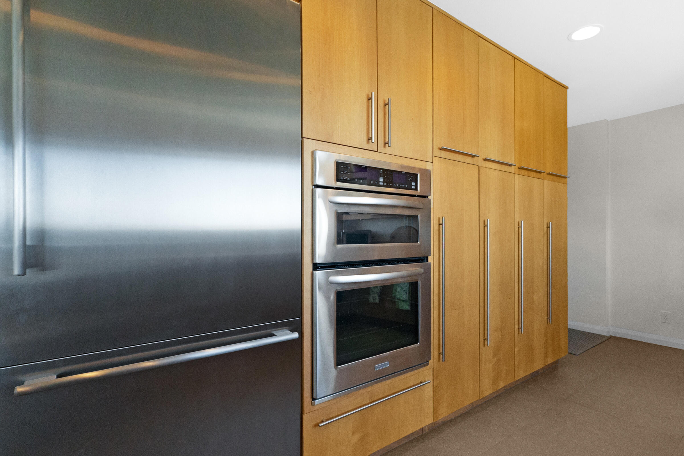 FOUR SEASONS CONDO - Residential